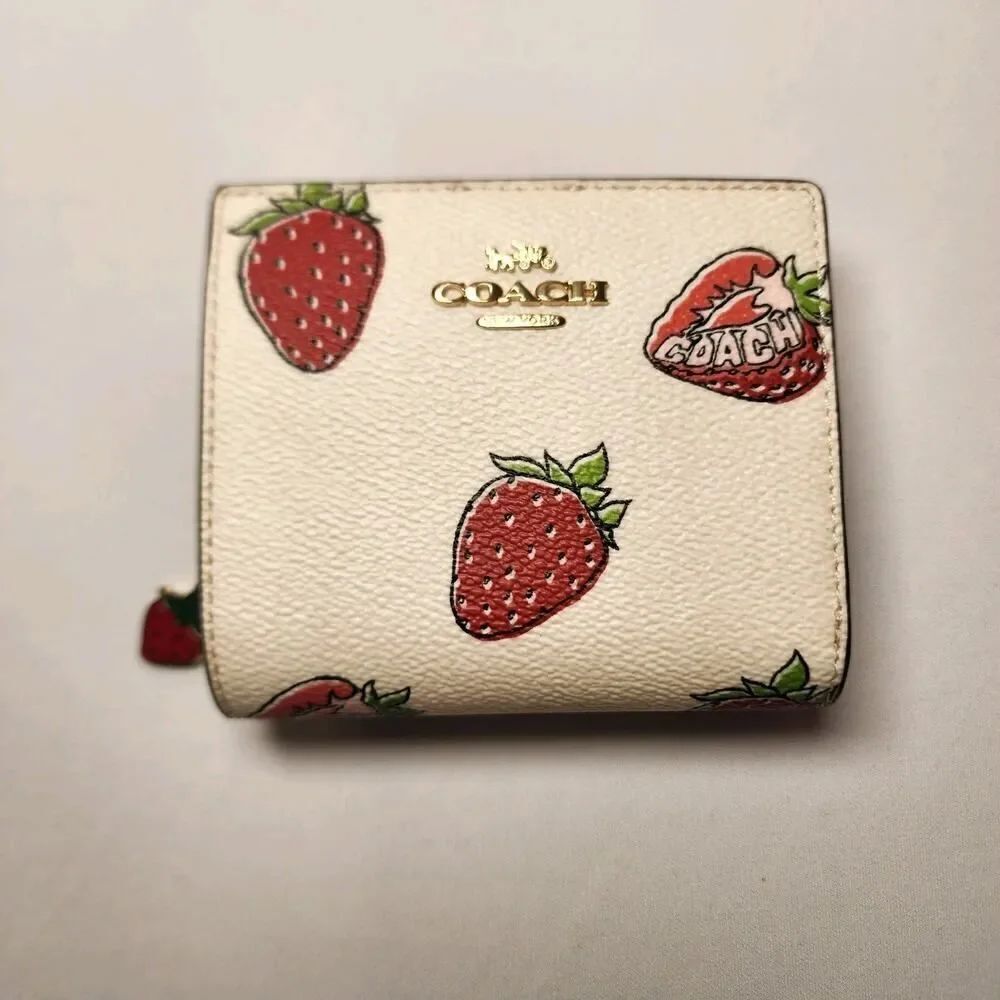 NWT Coach CAP18 Snap Wallet With Strawberry Print In Gold/Chalk Multi